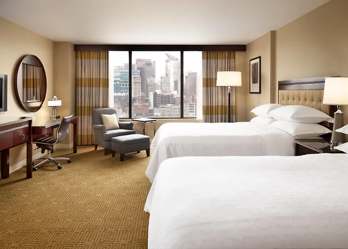 Sheraton At Station Square Hotel 3*